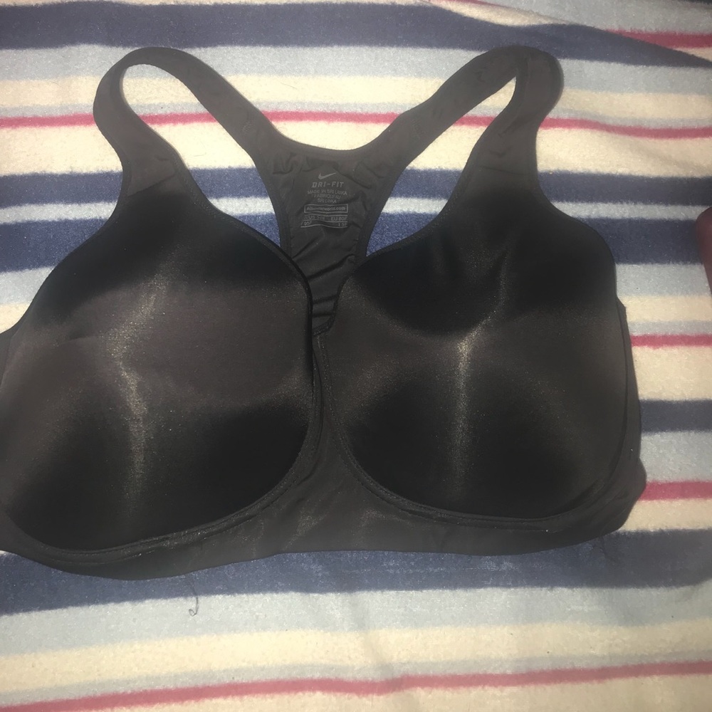 Nike drifit sports bra